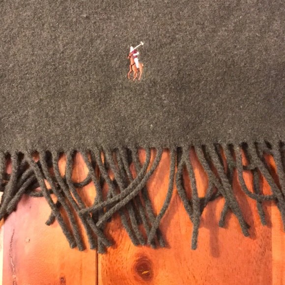 Wool Polo Scarf - Picture 3 of 5